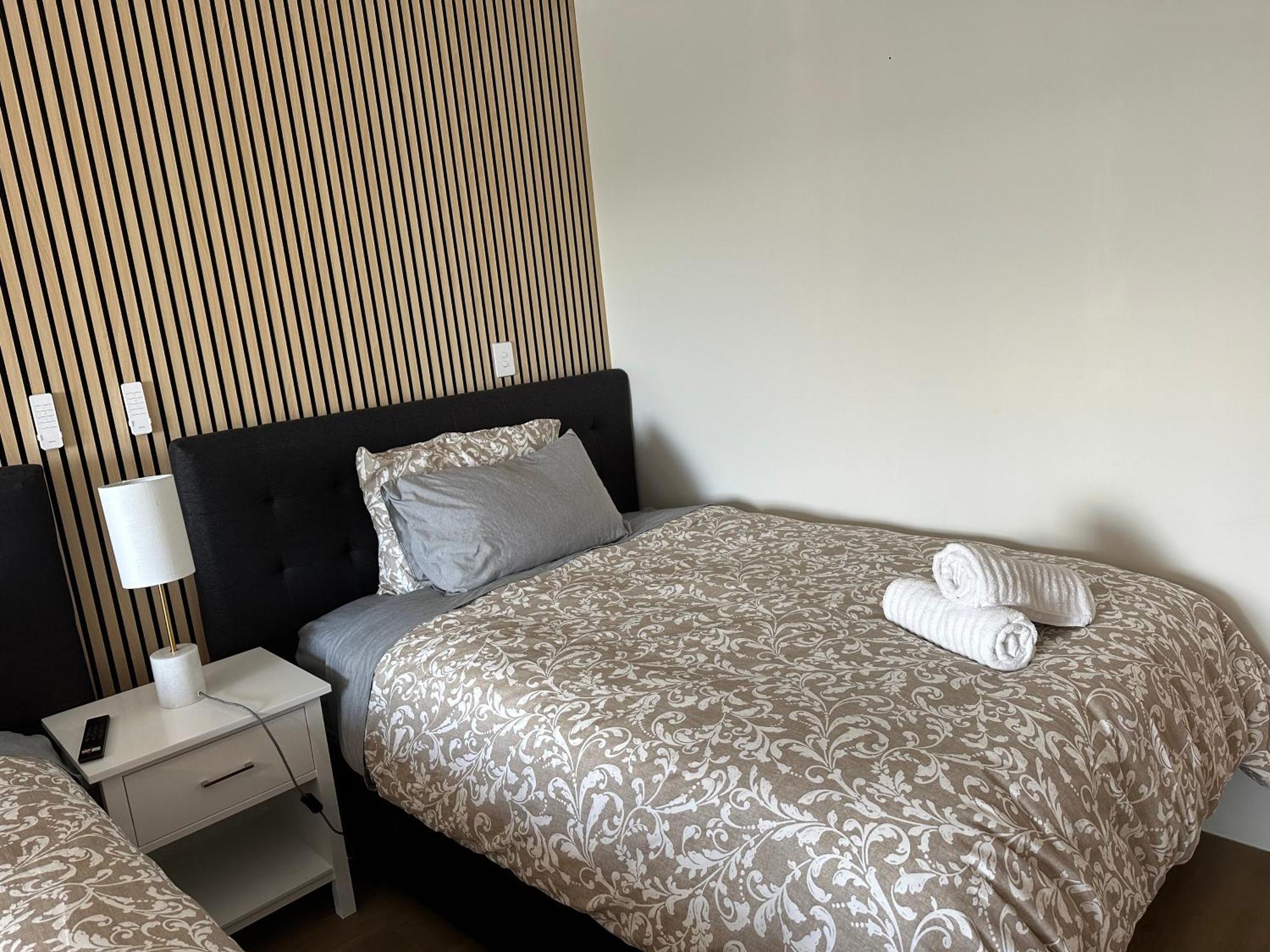Beautiful Lakeview Apartment Таупо Экстерьер фото