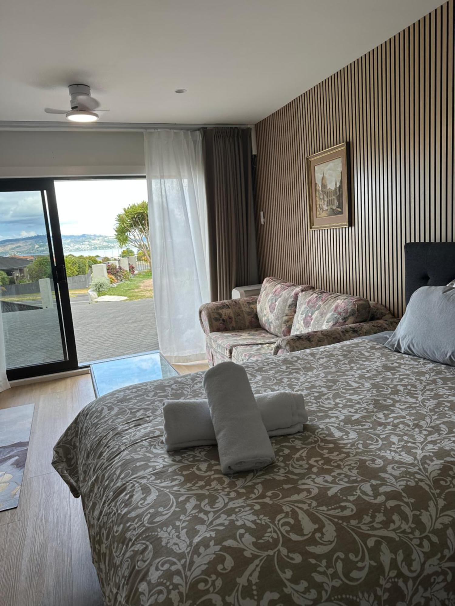Beautiful Lakeview Apartment Таупо Экстерьер фото